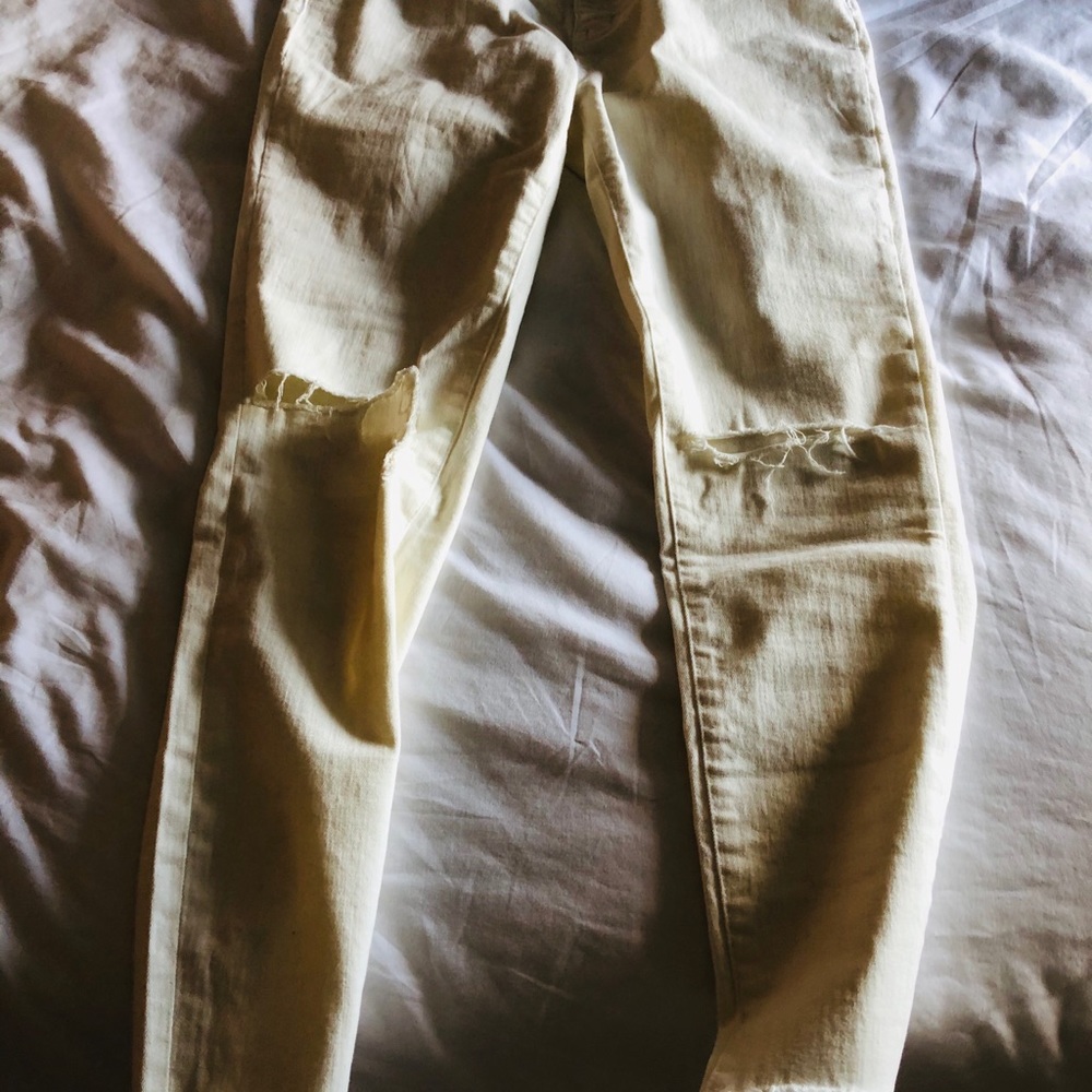 BDG Twig Ripped Jeans - Picture 2 of 4